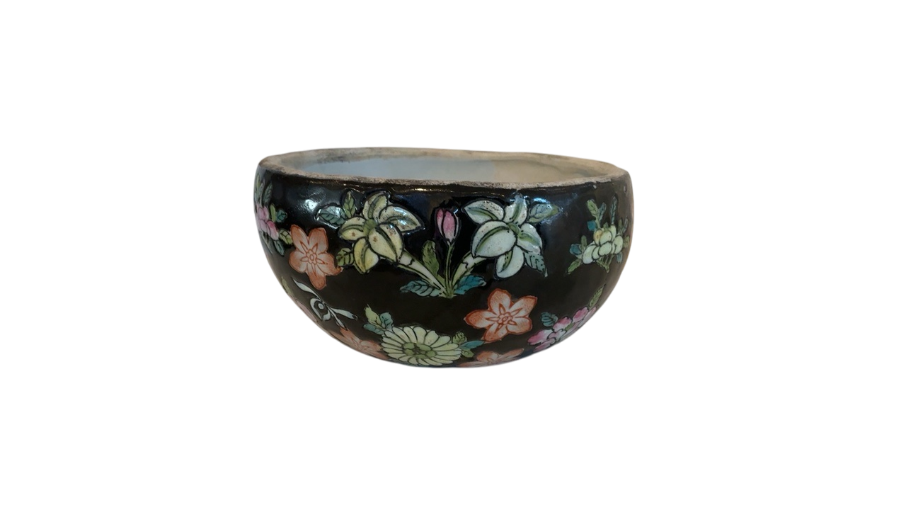 Famille Noir Bowl