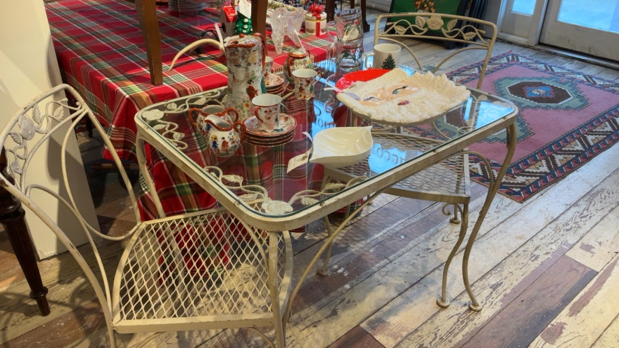 Floral Honeymoon Bistro Set