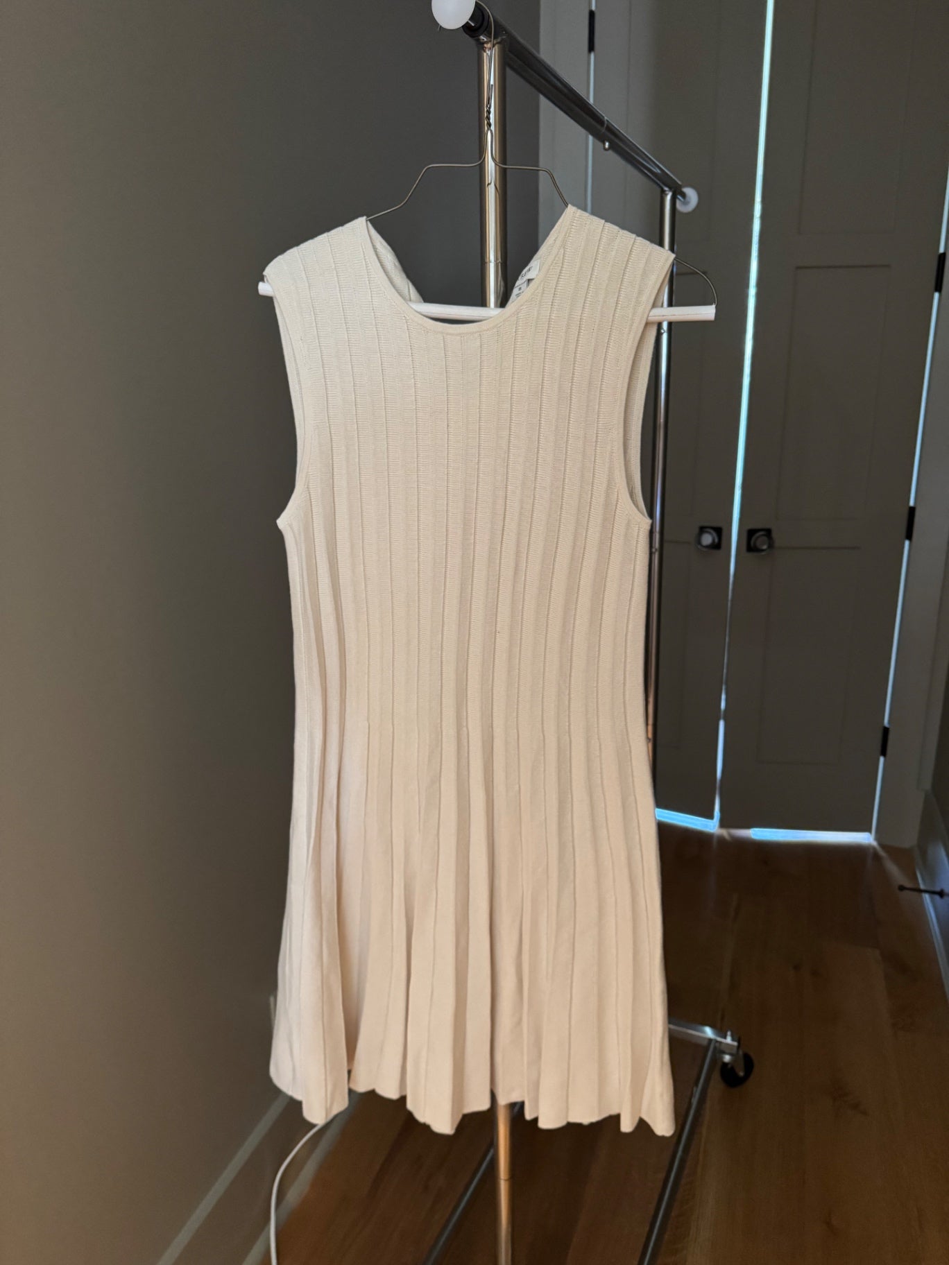 Lindsey Black Dress Small Beige