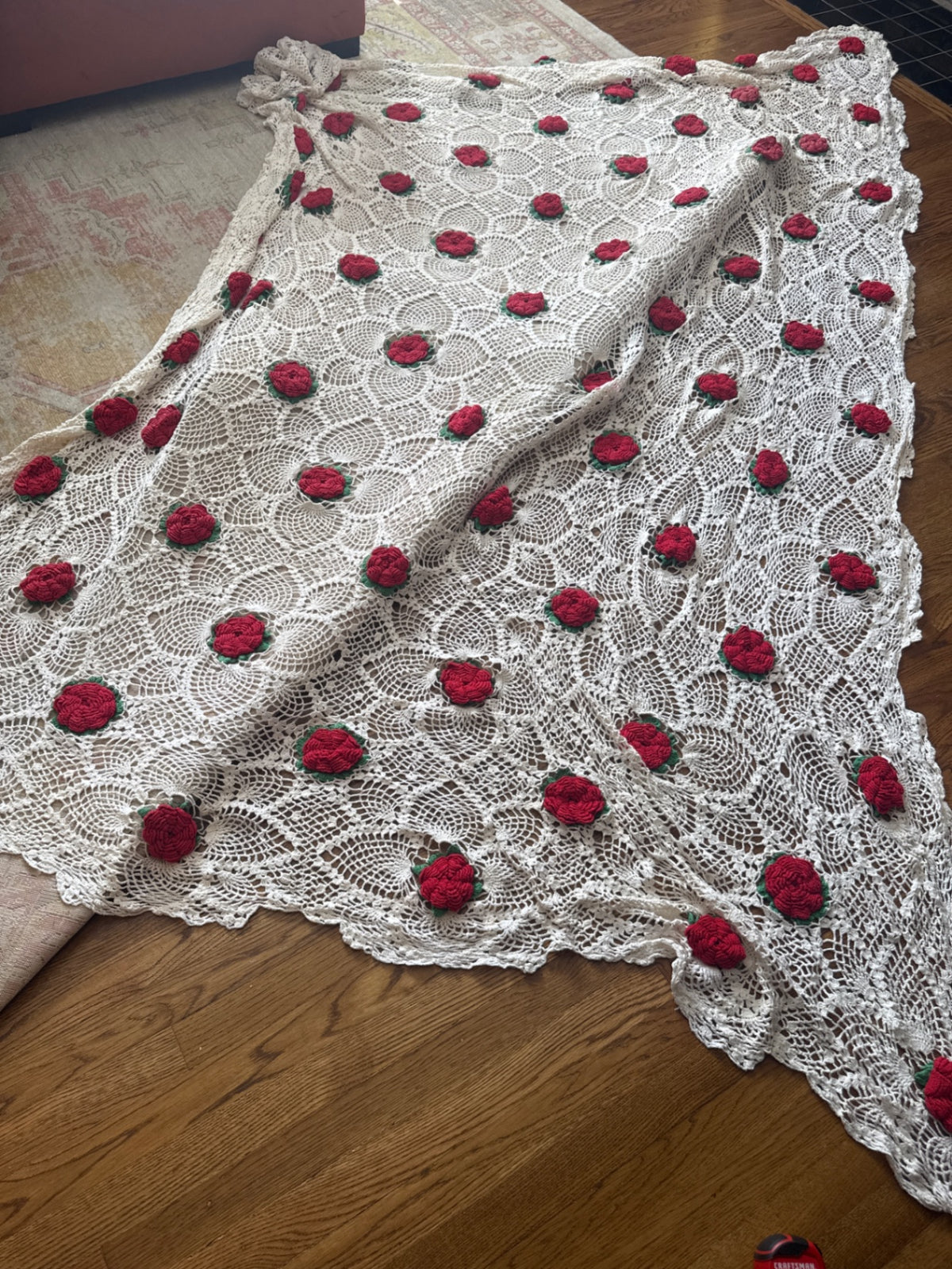 Crocheted Rose Tablecloth/ Throw 118x87