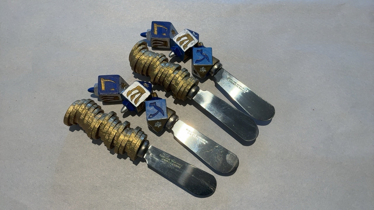 Gelt and Dreidel Spreader