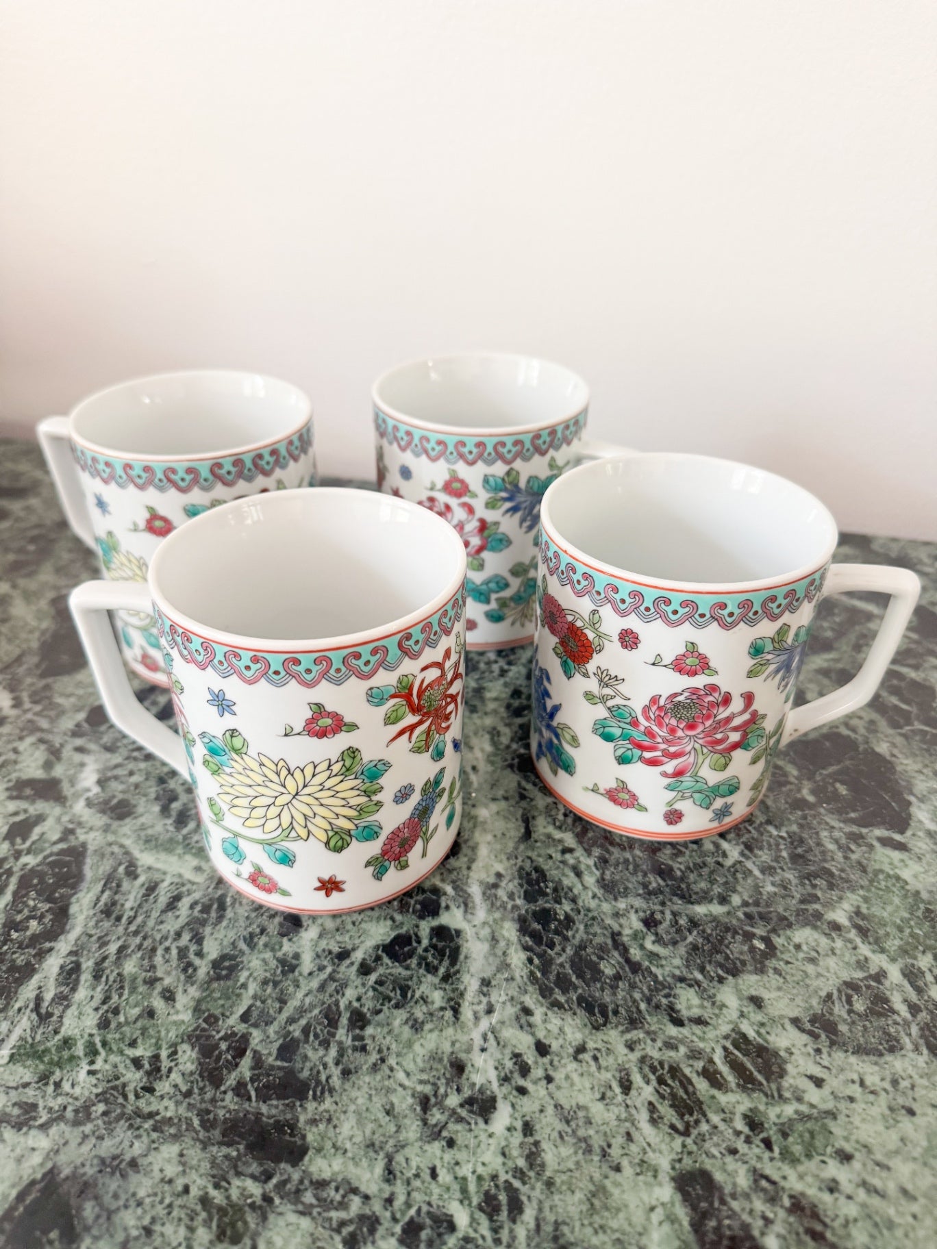 Set of 4 Vintage Chinoiserie Coffee Mugs