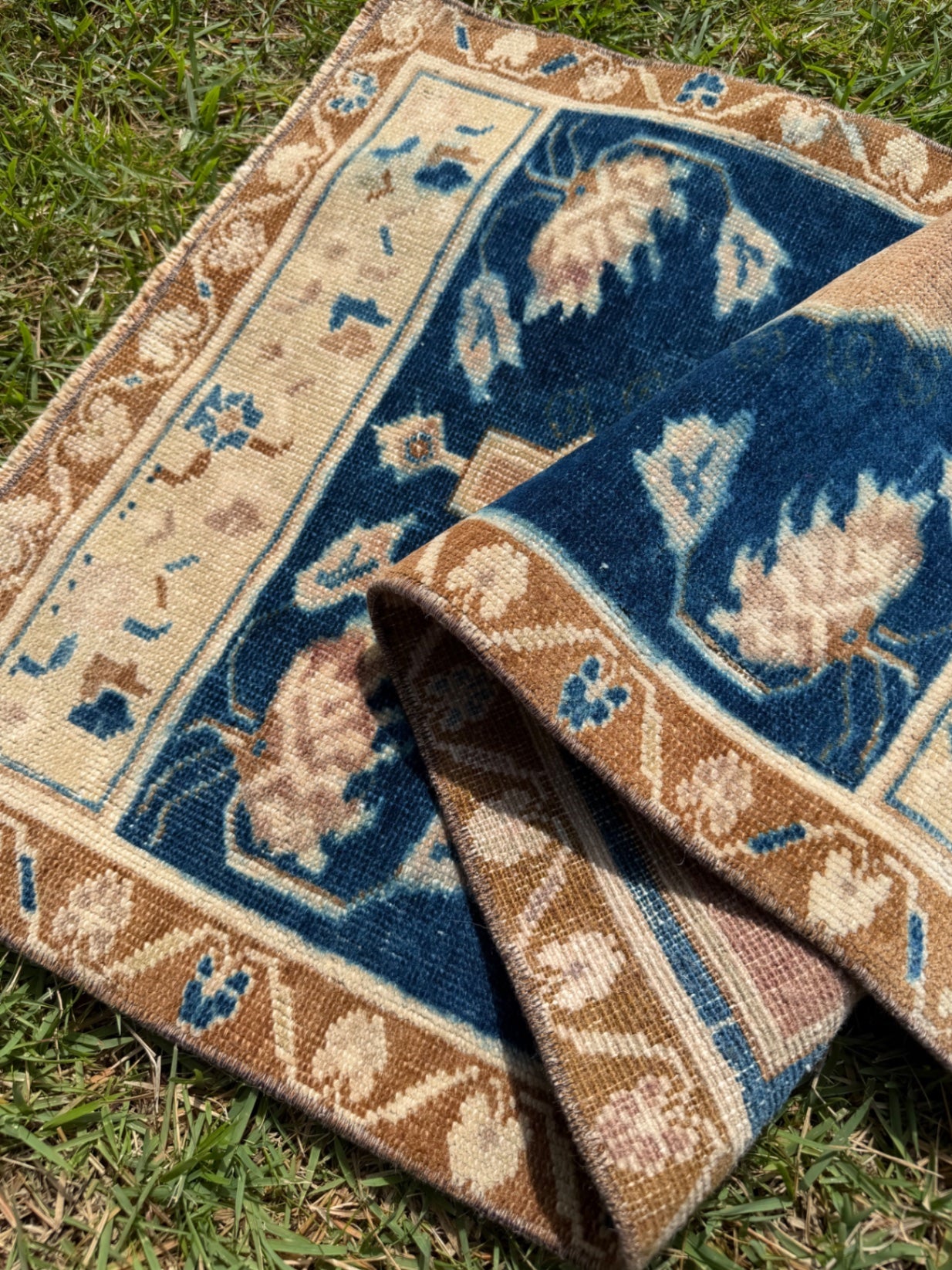 Vintage mini rug, 3'3" x 1'10"