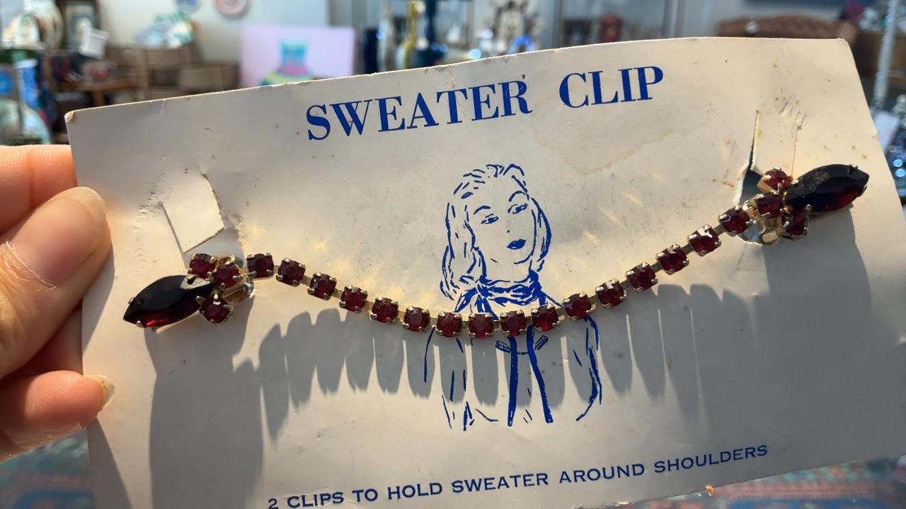 Ruby Sweater Clip