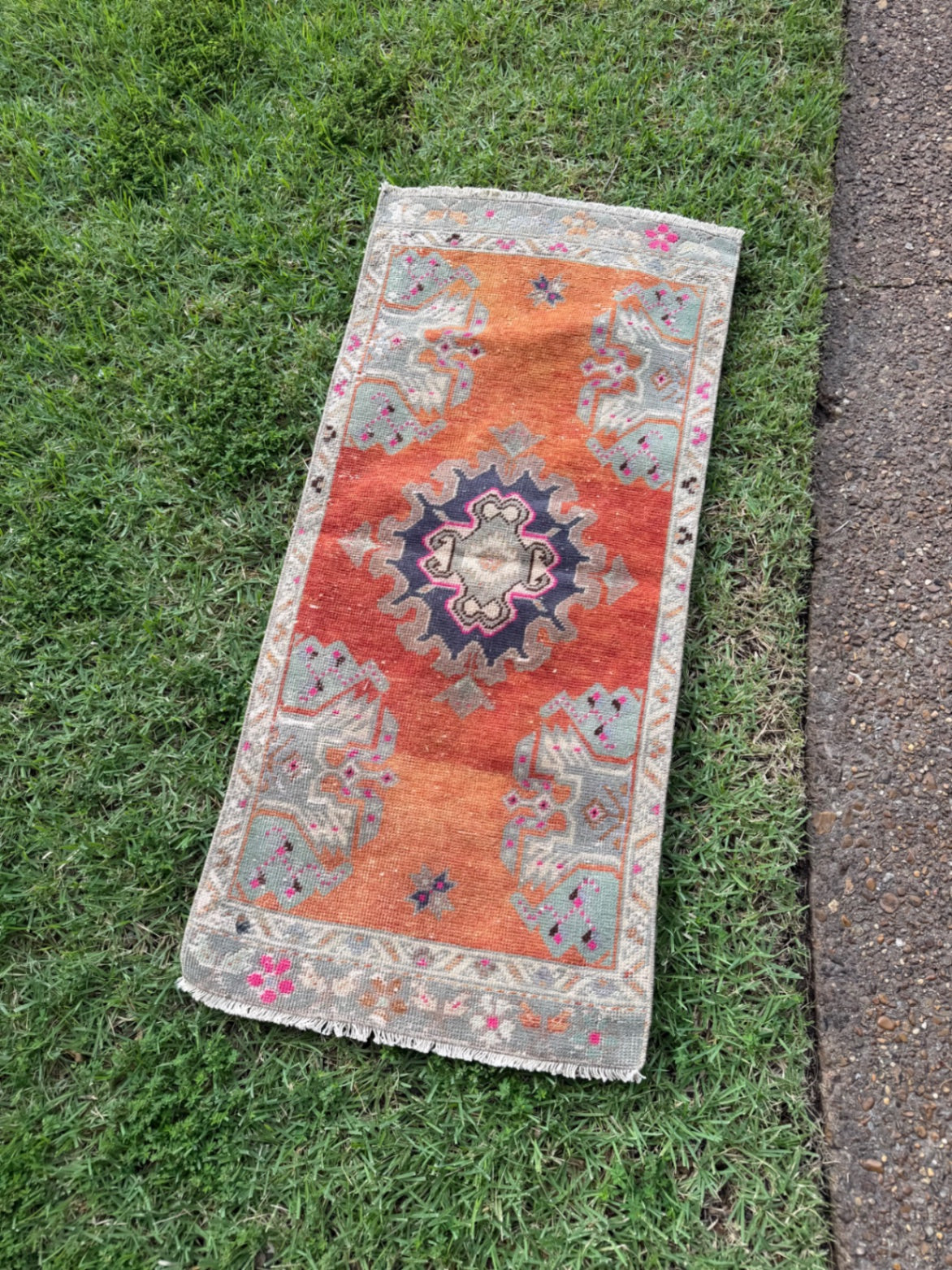 Vintage mini rug, 3'9" x 1'8"