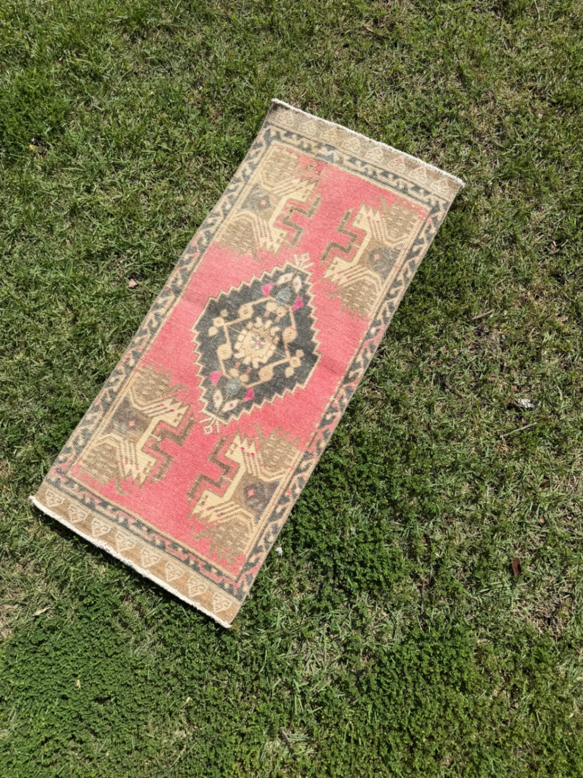 Vintage mini rug, 3'8" x 1'8"