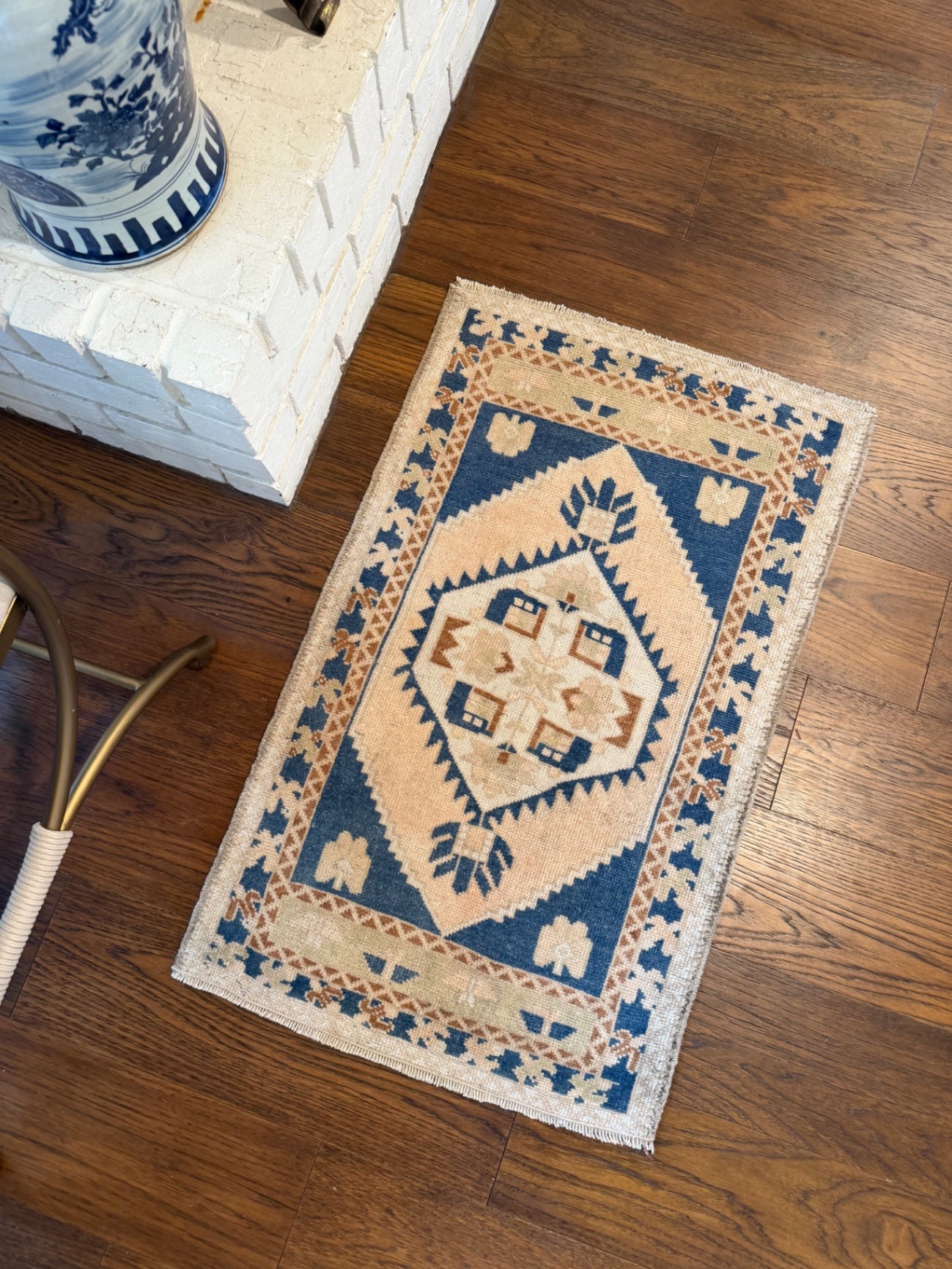 Vintage mini rug, 3'3" x 1'11"
