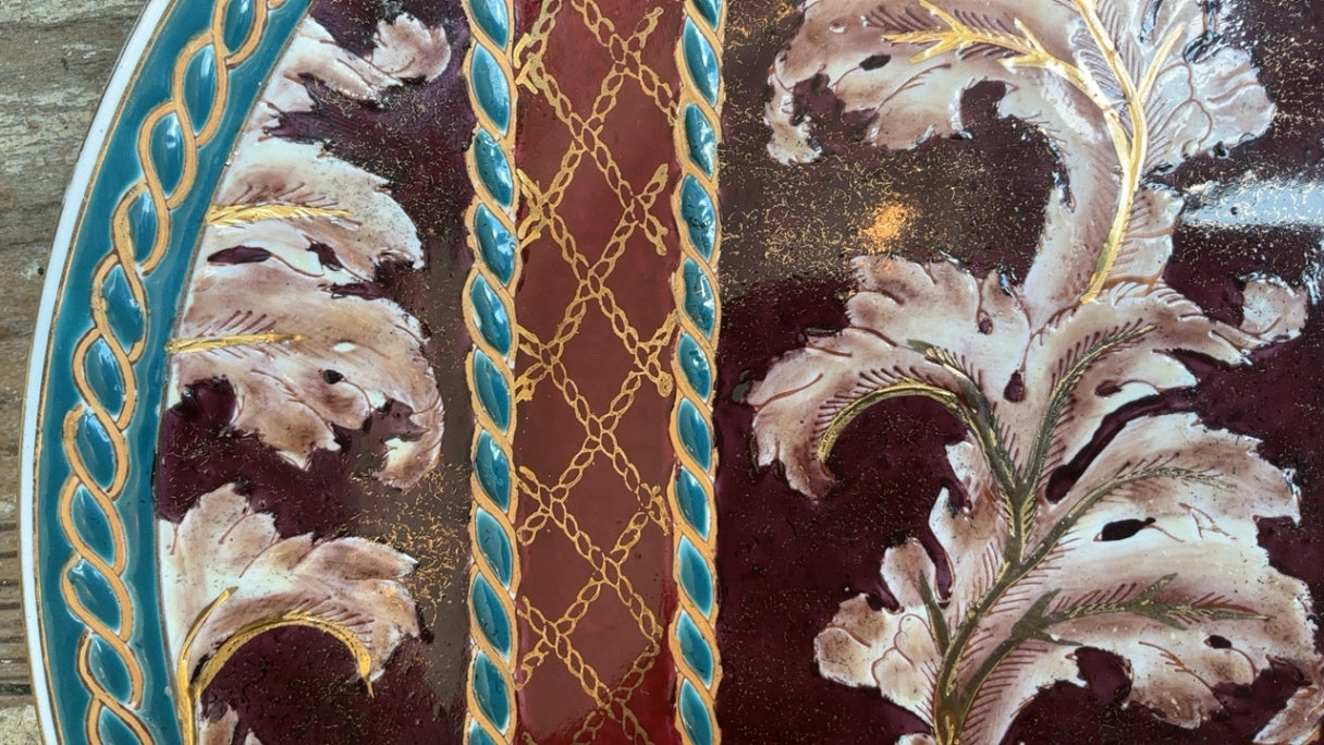 Maroon Foliage Plate with Raised Gold (10”)