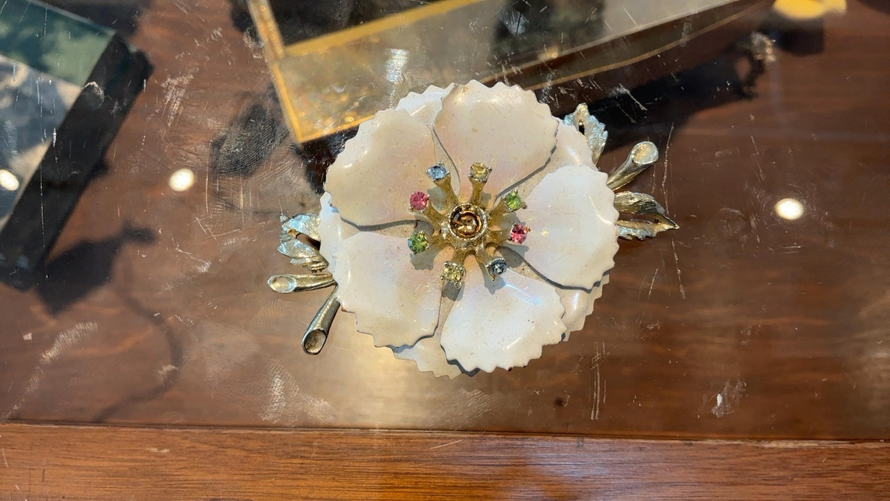 White Flower Broach