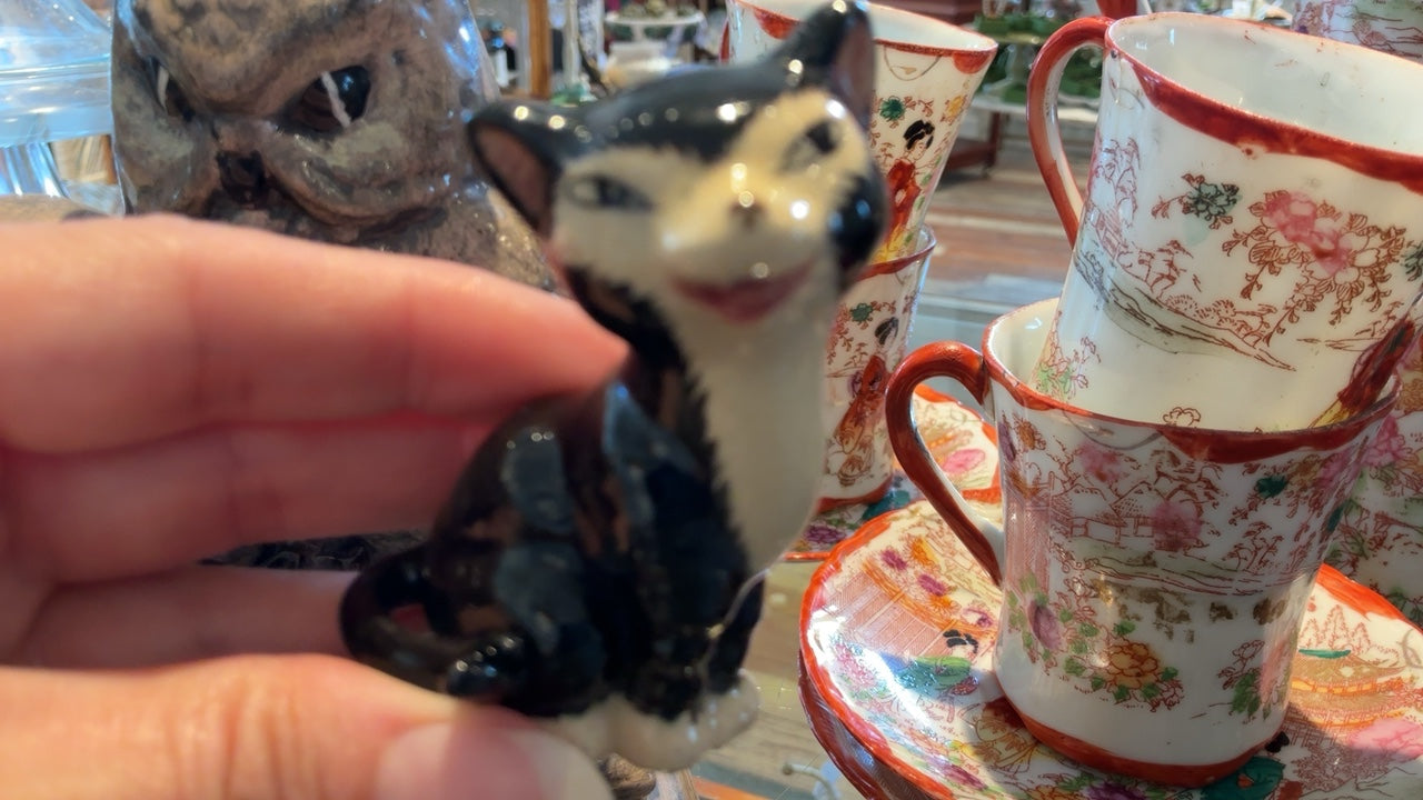 Tiny Vintage Kitty