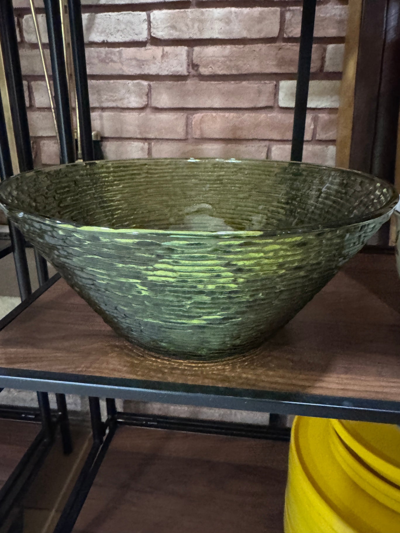 Large Anchor Hocking Soreno Pattern Serving Bowl