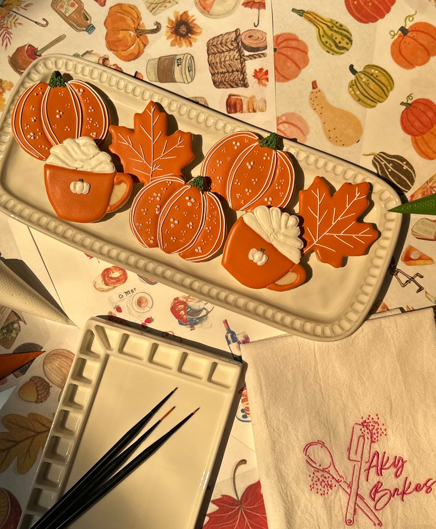 Thursday October 16th 6pm-8pm: Fall Cookie Decorating with AkyBakes