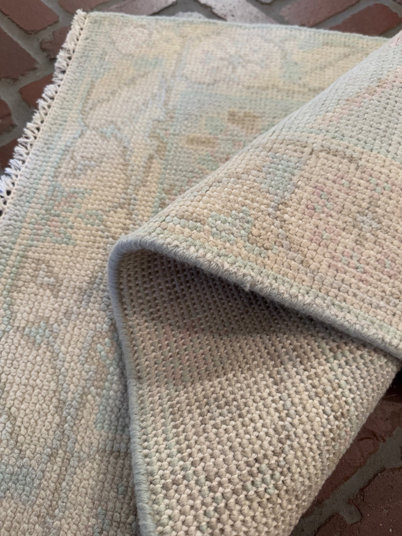 Small Light Blue and Cream Rug 2' x 3'