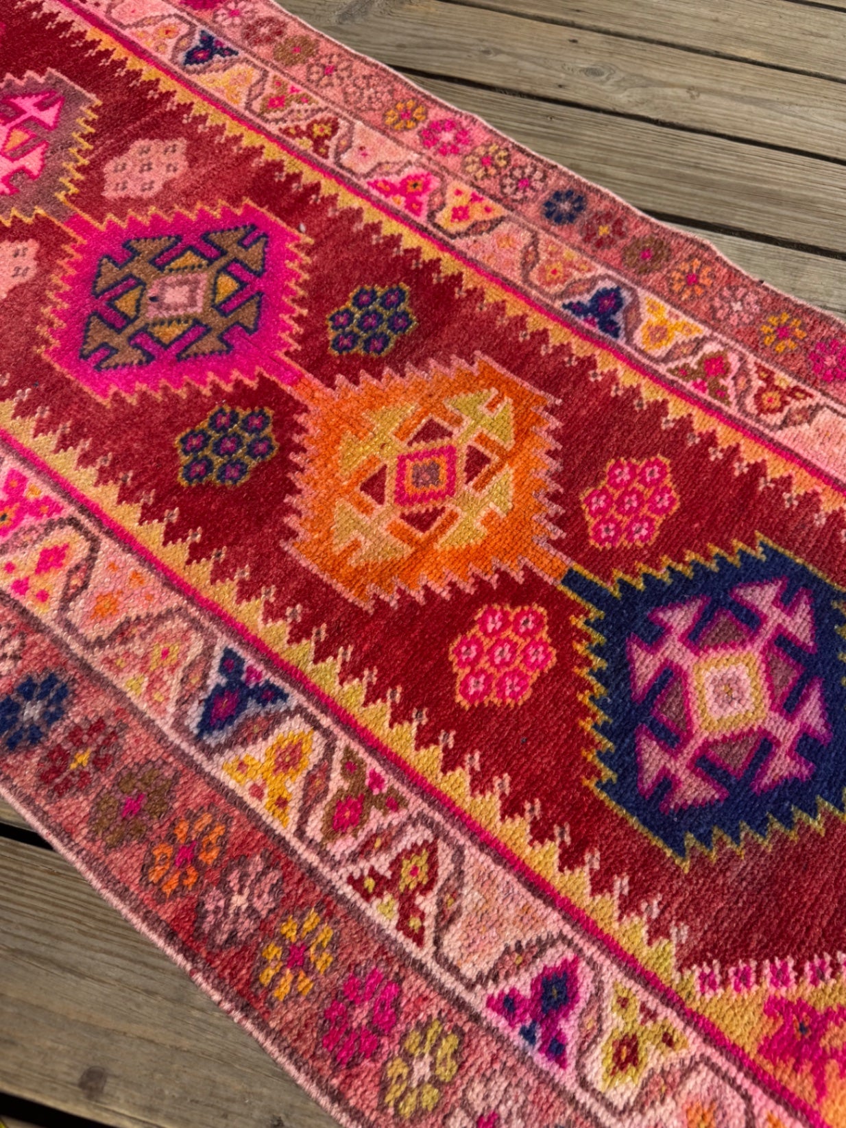 Vintage Runner 7’10” x 2’7”