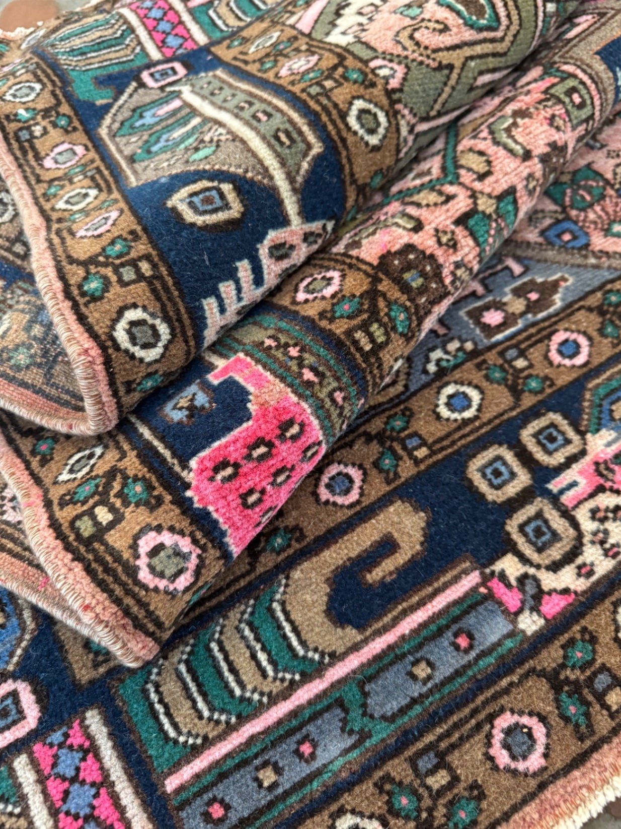 Vintage Rug 5’ x 3’5”