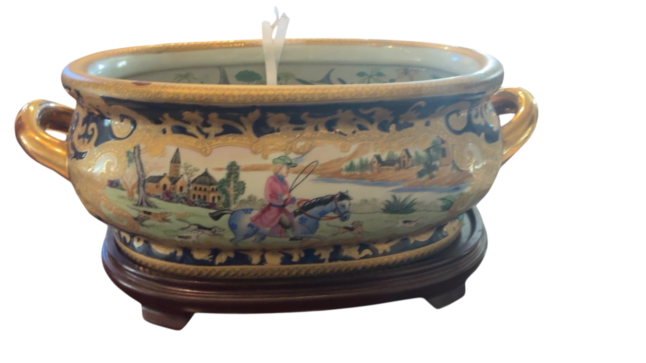 Large oval pot