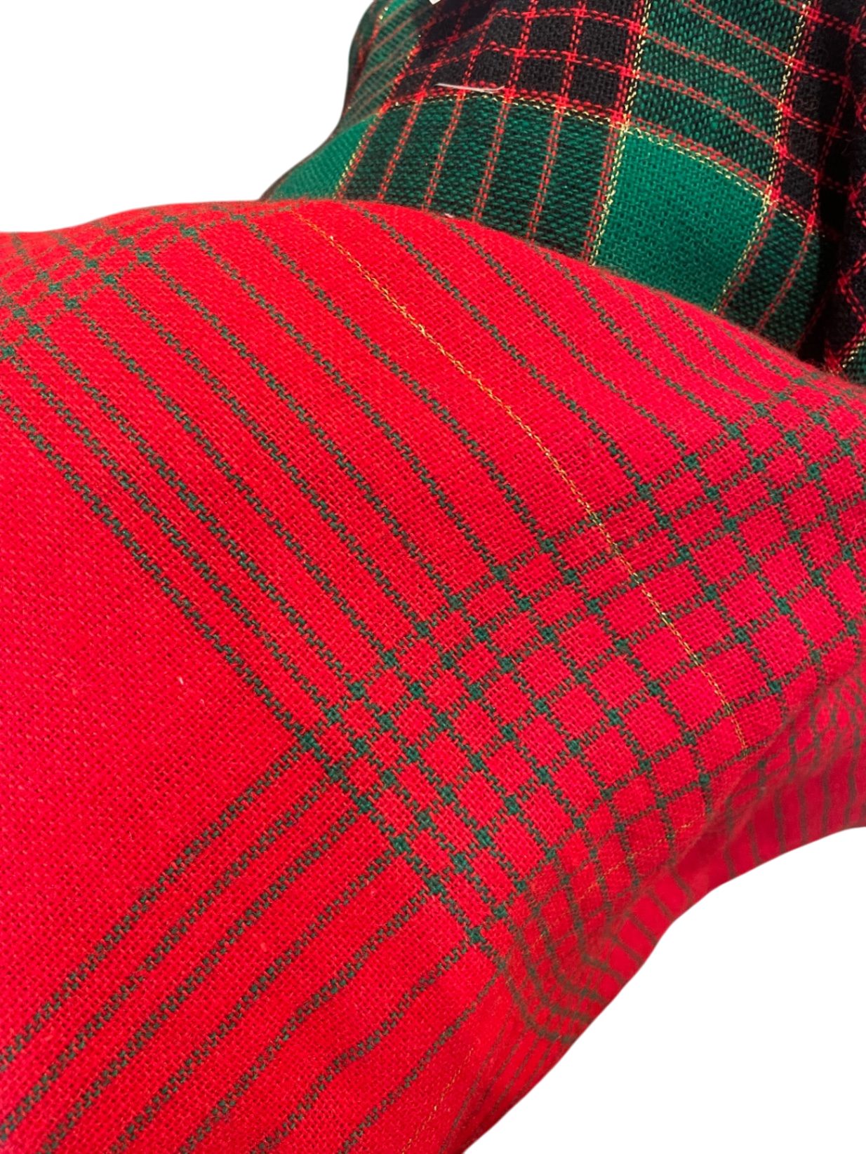 Tablecloth Suit Red and Green 64” round