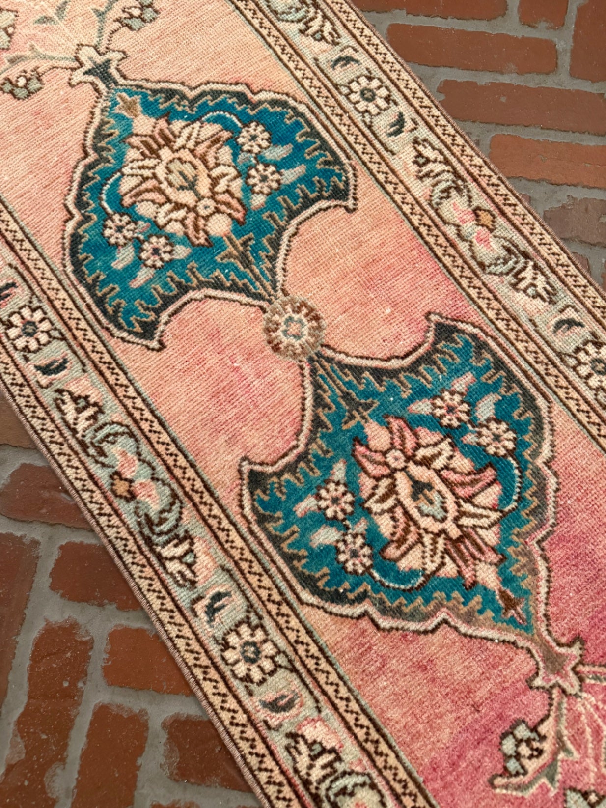 Vintage Rug, 5’ x 1’8”