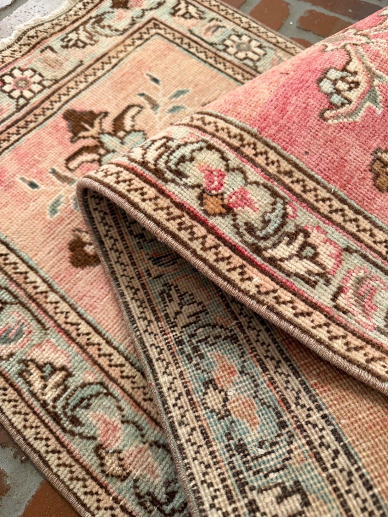 Vintage Rug, 5’ x 1’8”