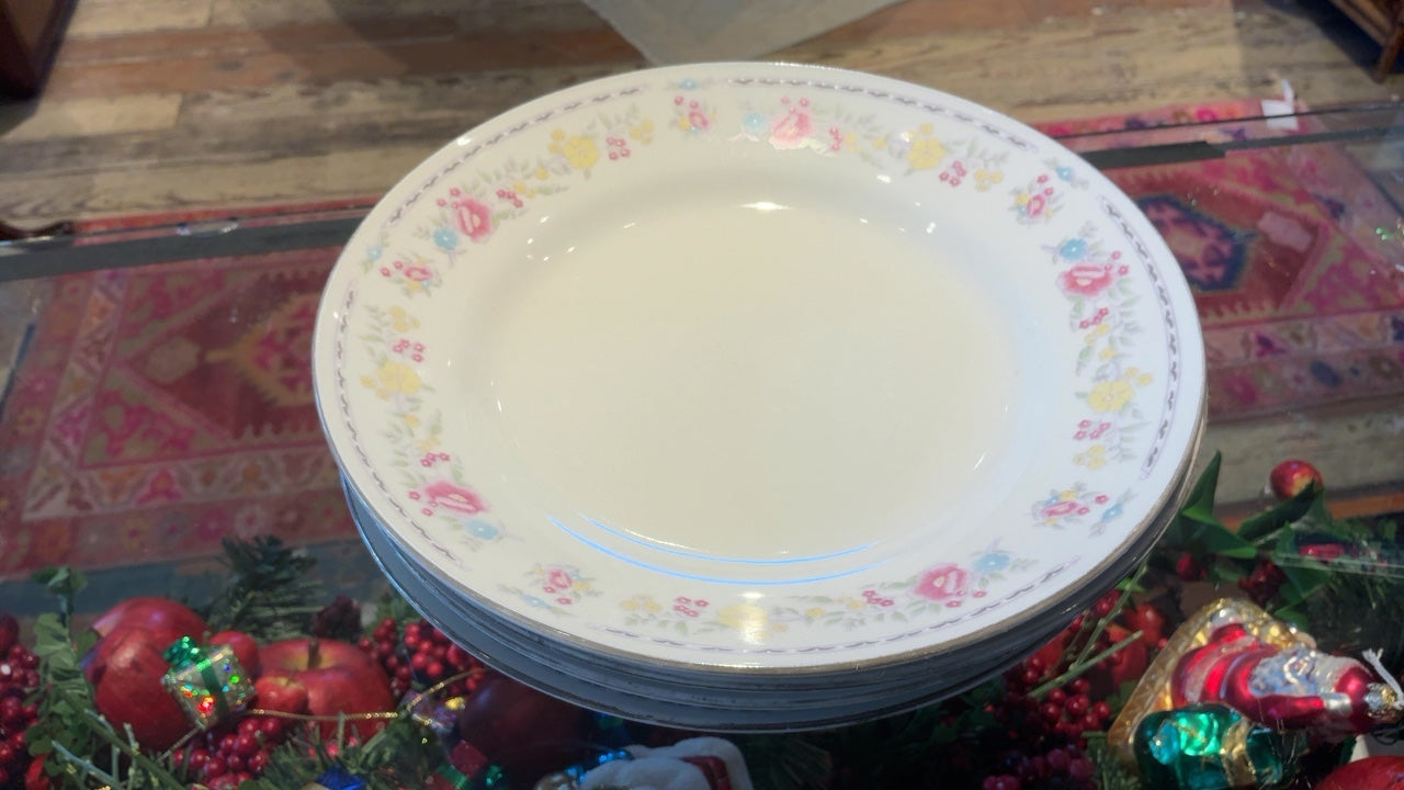 Set of 4 Floral Plates