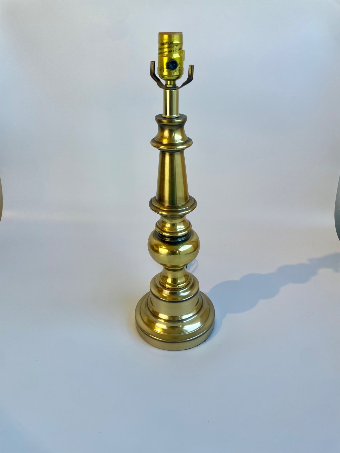 Lamp 21” Brass/Gold