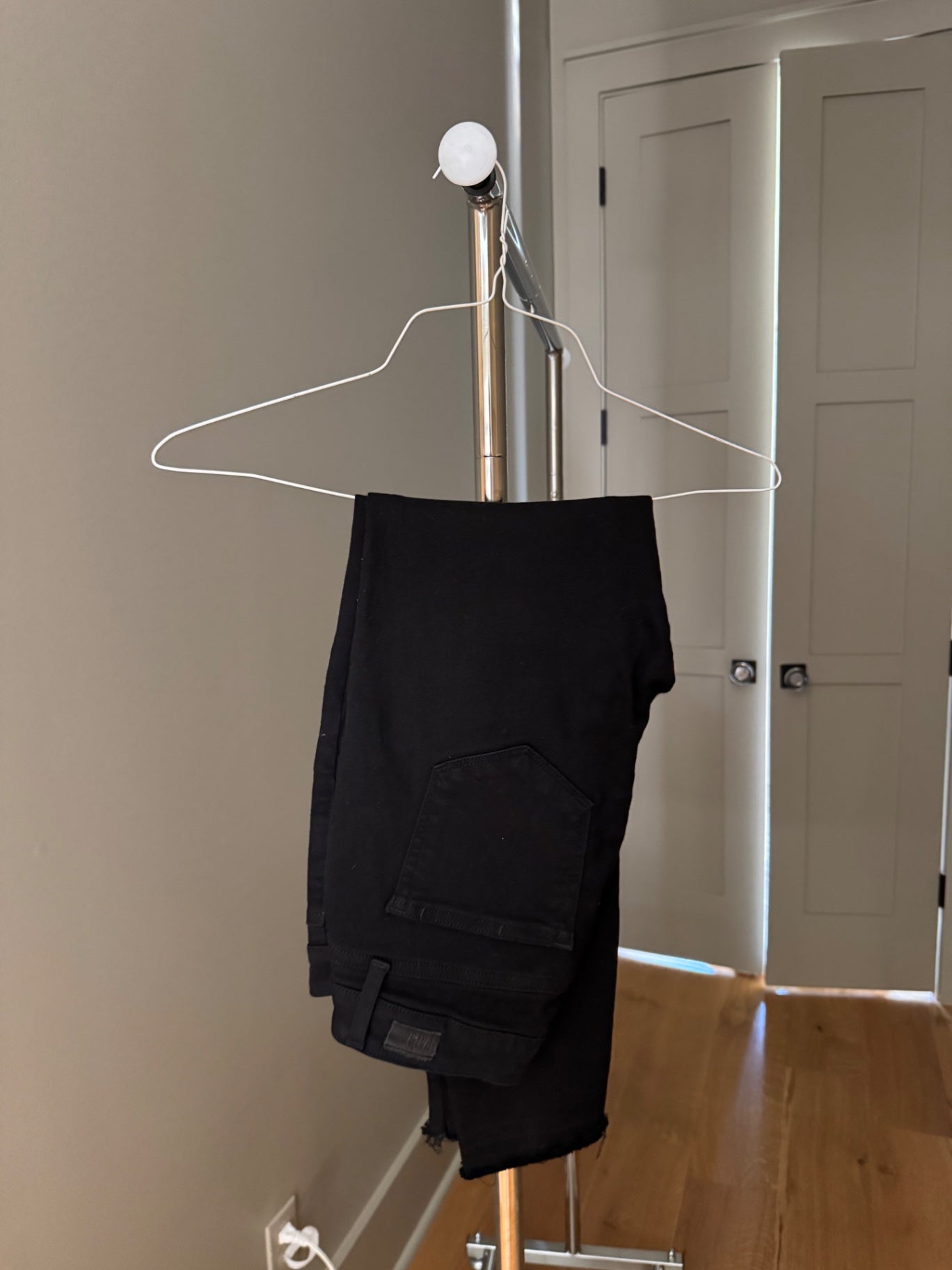 Lindsey Black Jeans Size 28 Black