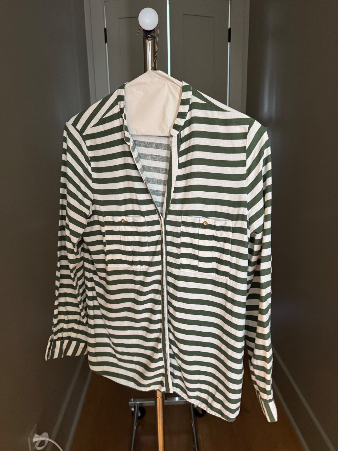 Lindsey Black Shirt Medium Green and white