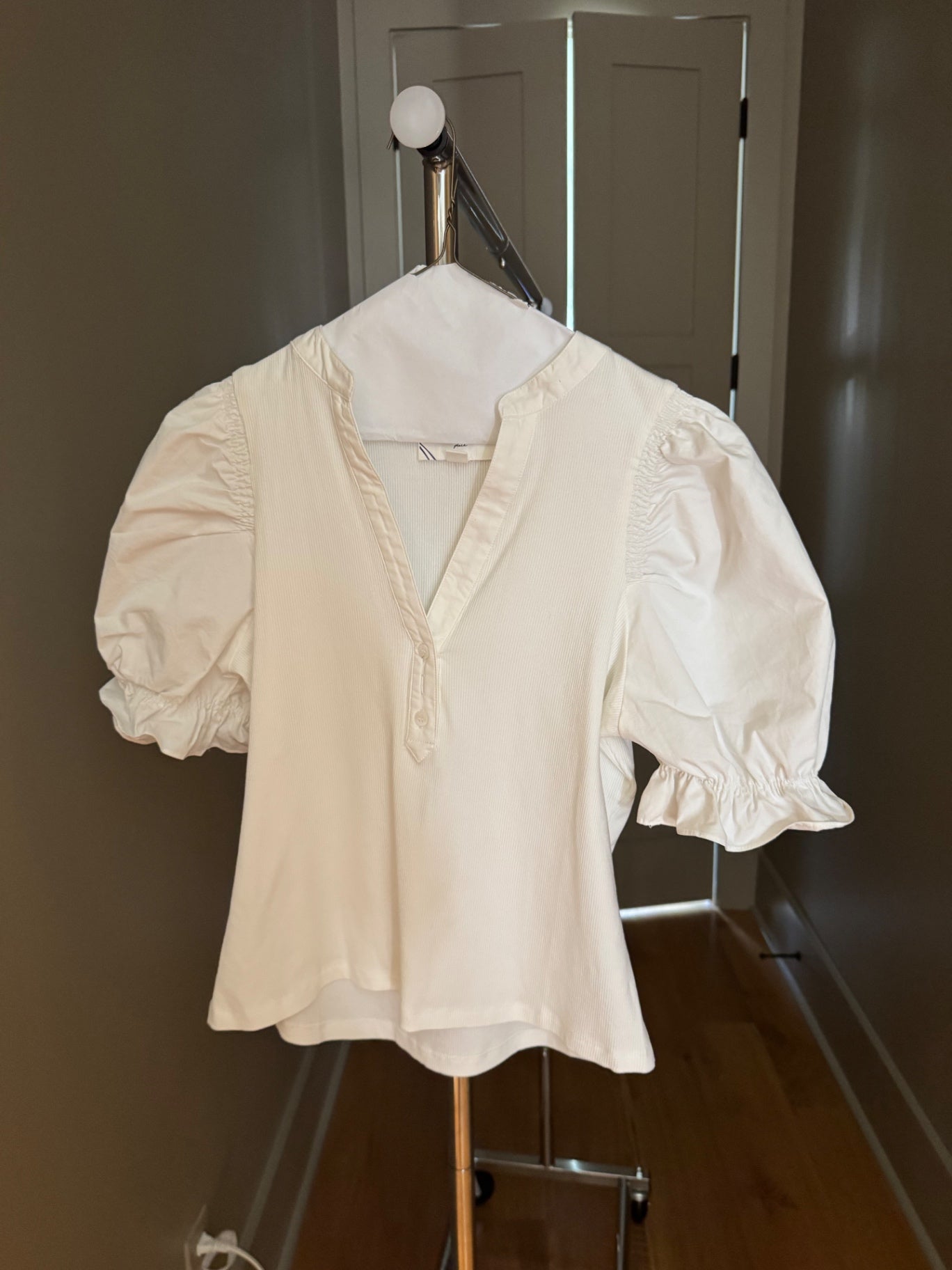 Lindsey Black Dress Small Cream
