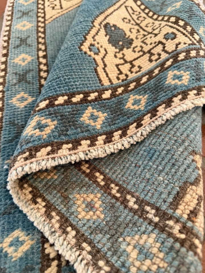 Vintage Square Rug, 2'4" x 2'4"