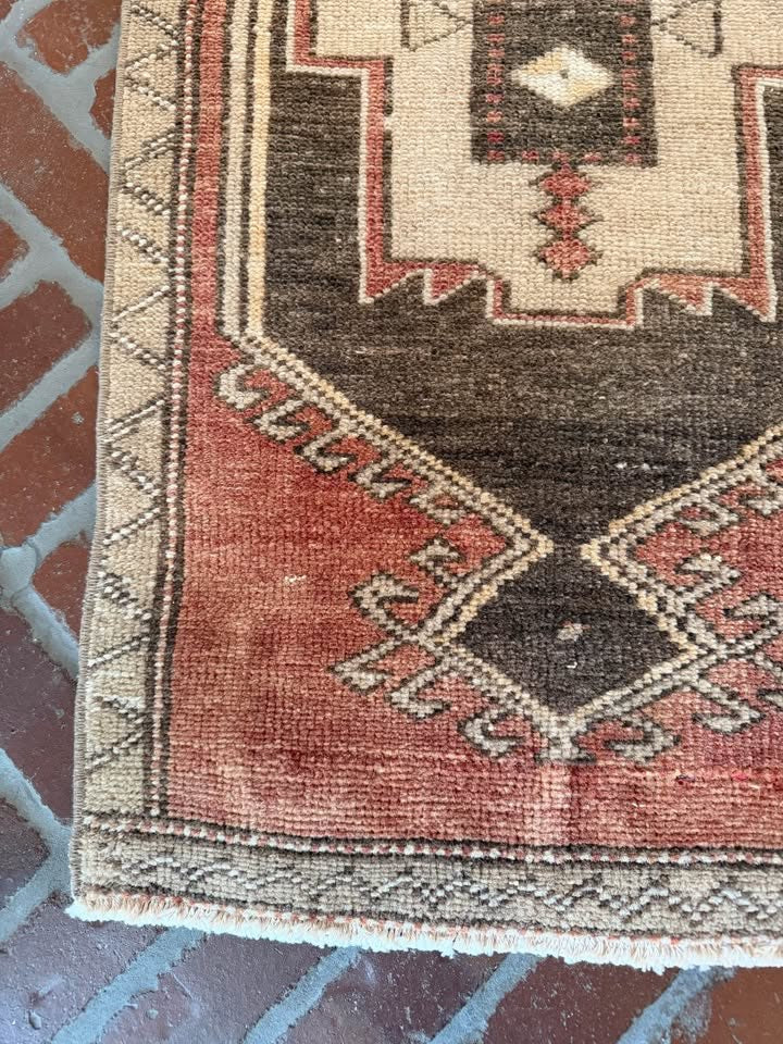 Vintage Rug, 3'3" x 1'9"