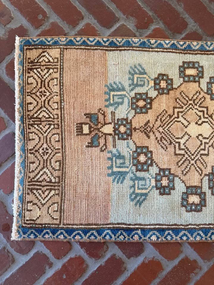 Vintage Rug, 2'10" x 1'8"