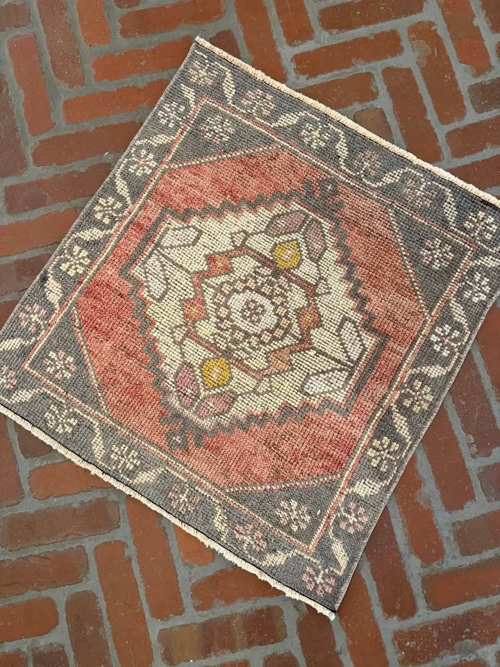 Vintage Square Rug, 2'3" x 2'1"