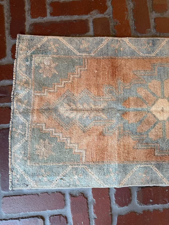 Vintage Rug, 3' x 1'6"
