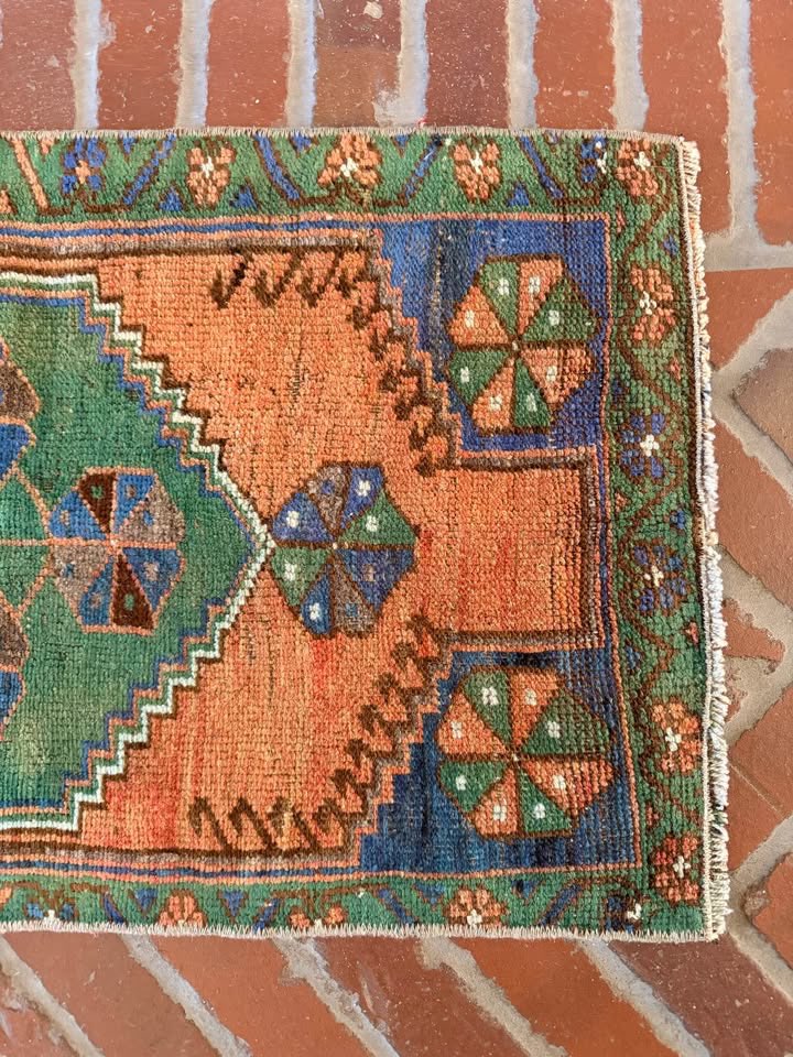 Vintage Rug, 2'10" x 1'7"