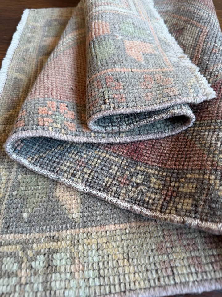 Vintage Rug, 3'3" x 1'7"