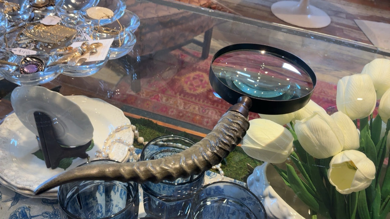 Magnifying Glass 