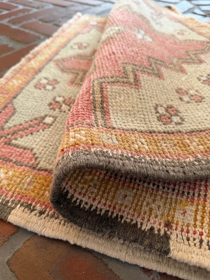Vintage Rug, 3'5" x 1'11"
