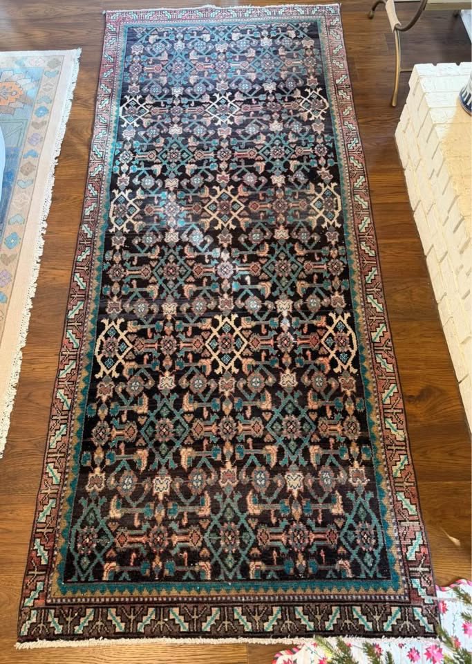 Vintage Runner, 9' x 3'9"