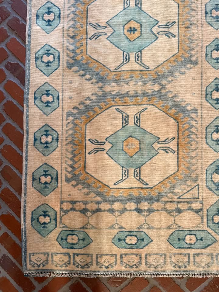 Vintage Runner, 8' x 2'10"