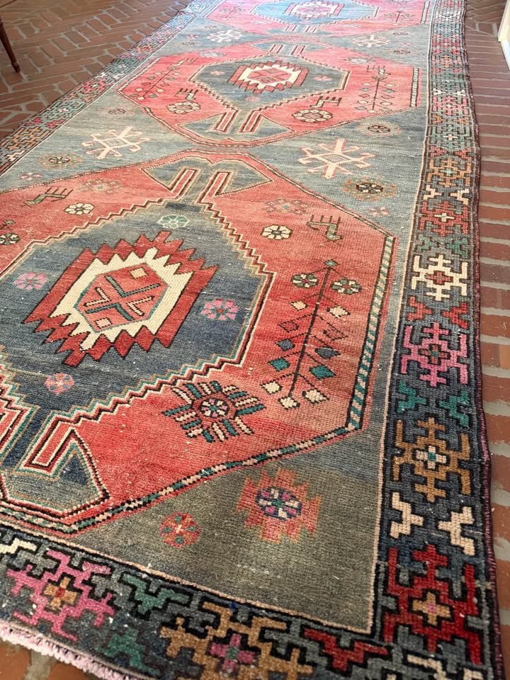 Vintage Runner, 9'9" x 3'10"
