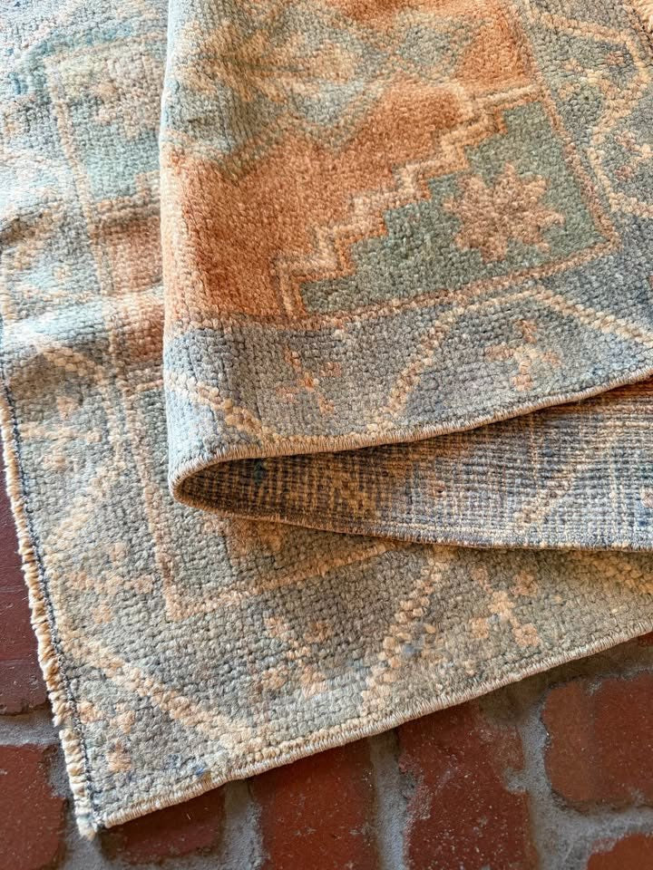 Vintage Rug, 3' x 1'6"