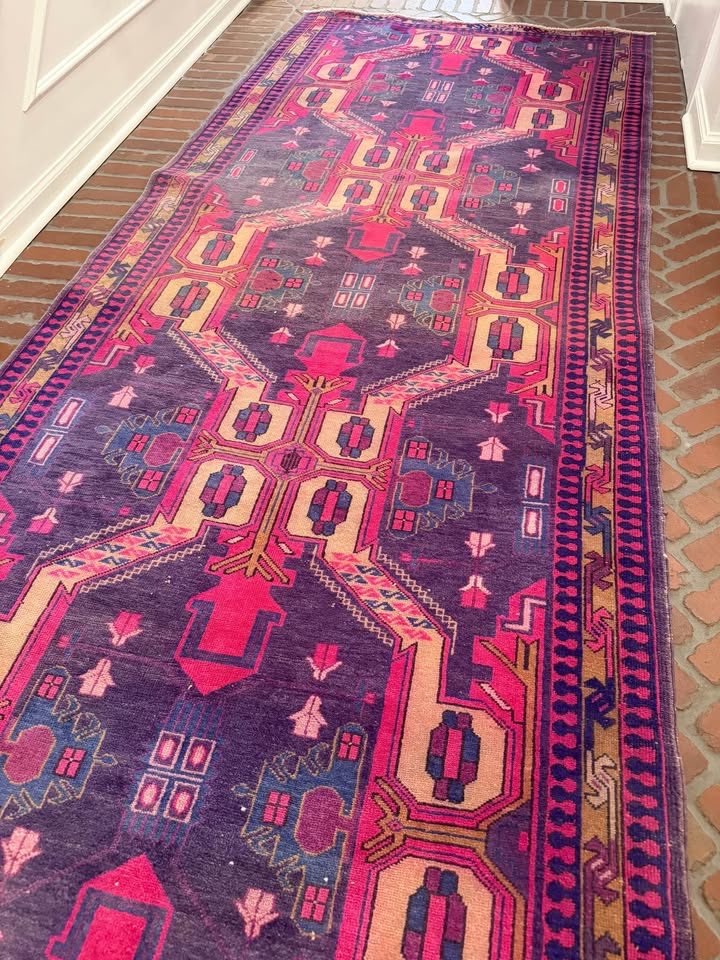 Vintage Runner, 10' x 4'