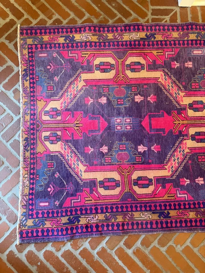 Vintage Runner, 10' x 4'