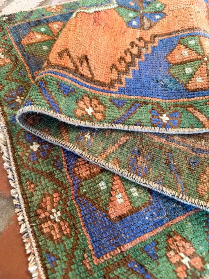 Vintage Rug, 2'10" x 1'7"