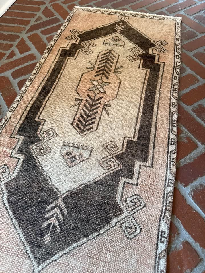 Vintage Rug, 3'10" x 1'10"