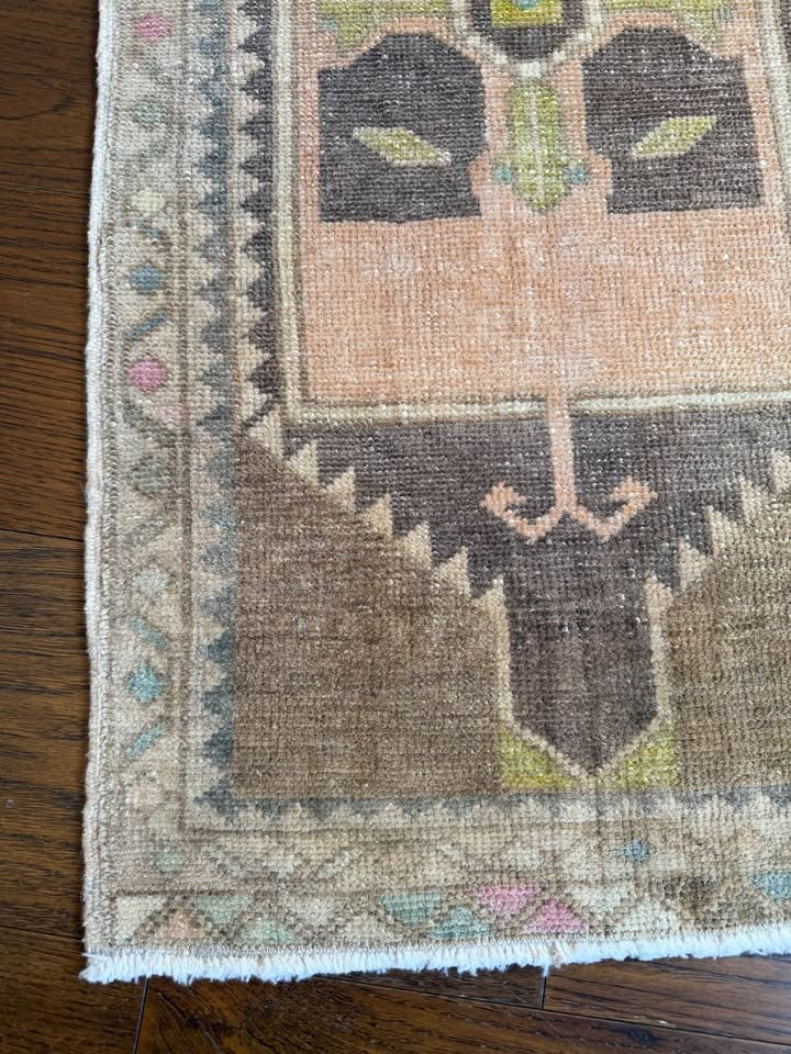 Vintage Rug, 3'3" x 1'6"
