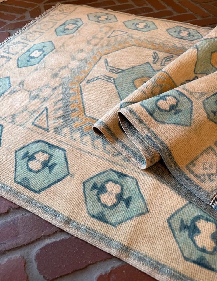 Vintage Runner, 8' x 2'10"
