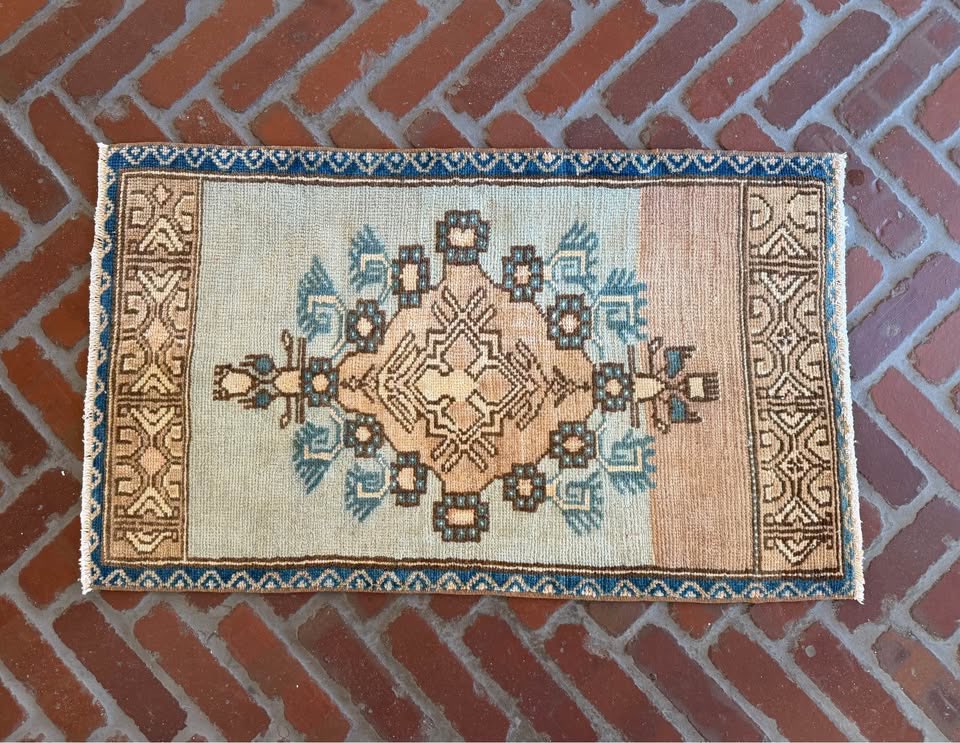 Vintage Rug, 2'10" x 1'8"