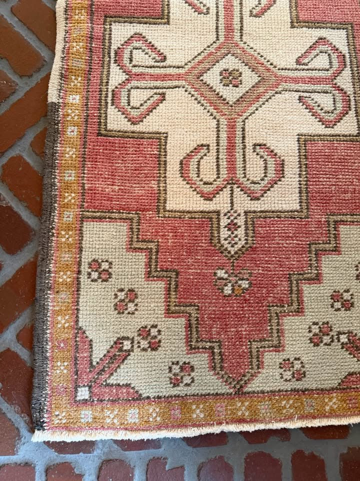 Vintage Rug, 3'5" x 1'11"