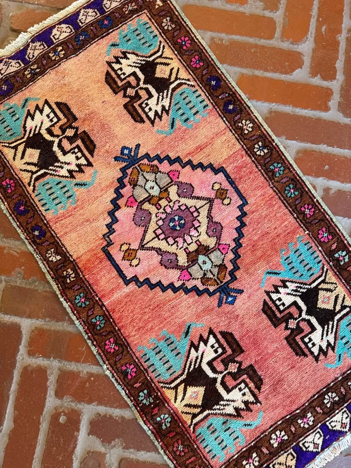 Vintage Rug, 3'2" x 1'7"
